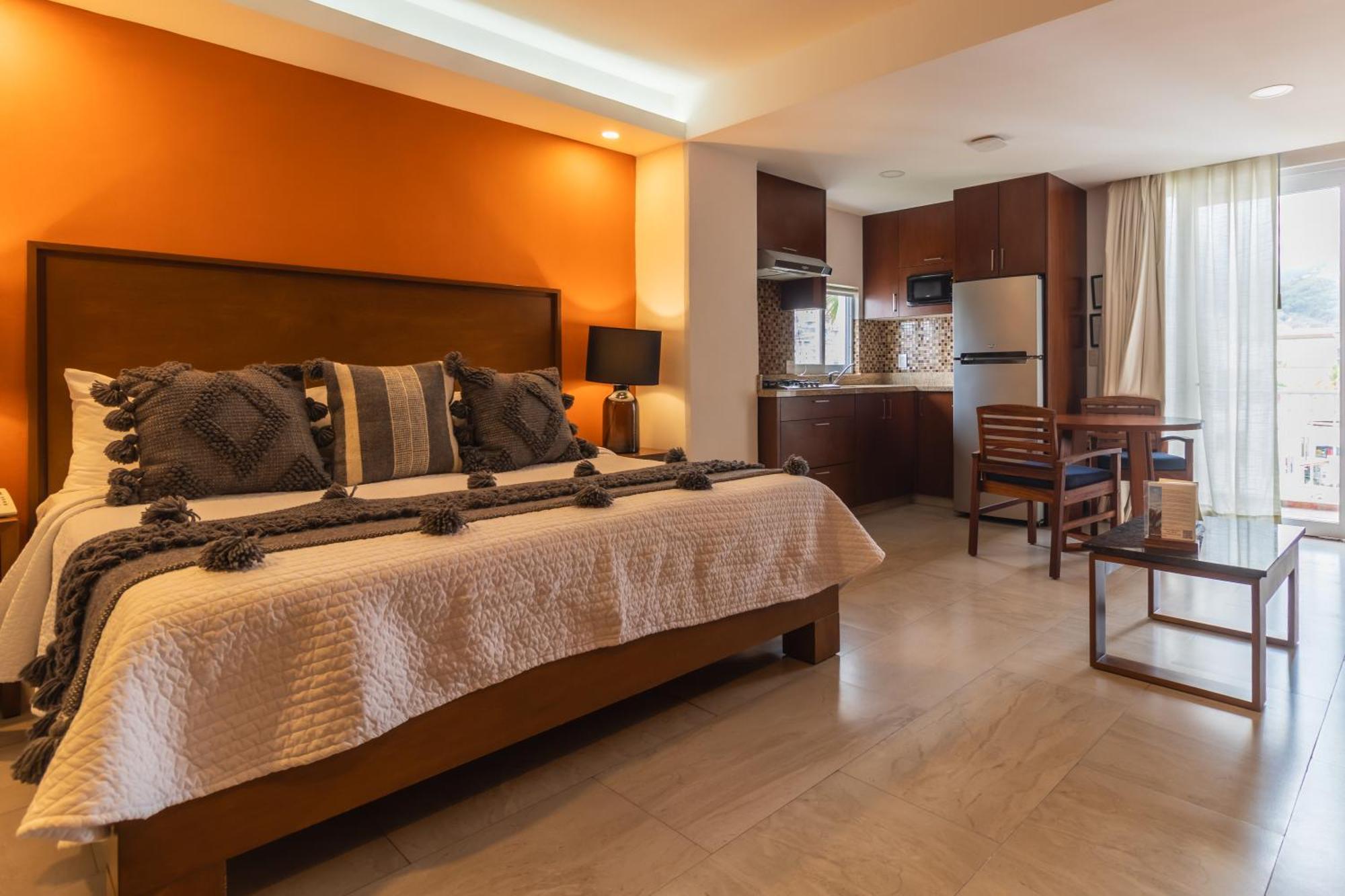 The Paramar Beachfront Boutique Hotel With Breakfast Included - Downtown Malecon Пуерто-Вальярта Екстер'єр фото