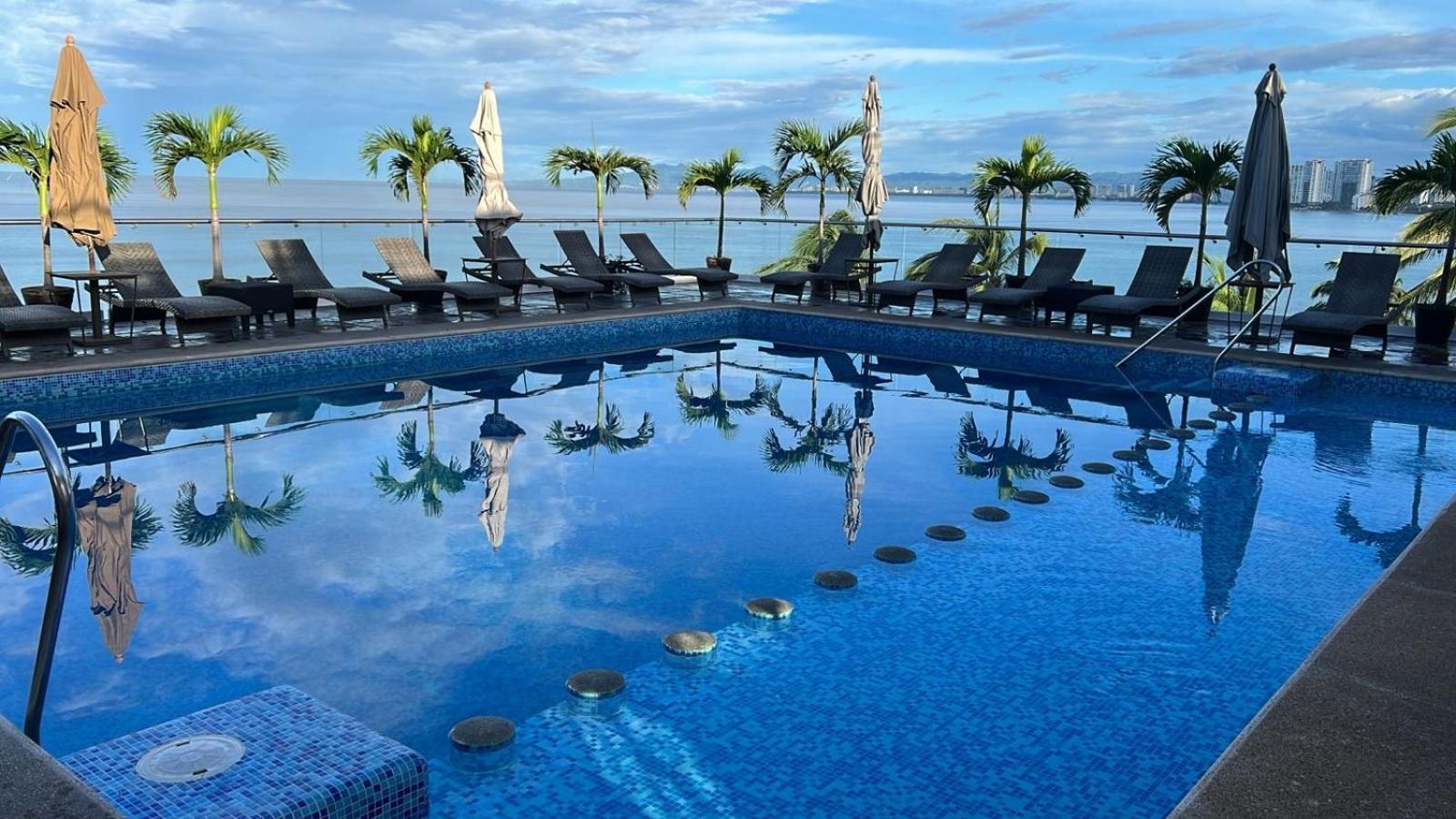 The Paramar Beachfront Boutique Hotel With Breakfast Included - Downtown Malecon Пуерто-Вальярта Екстер'єр фото