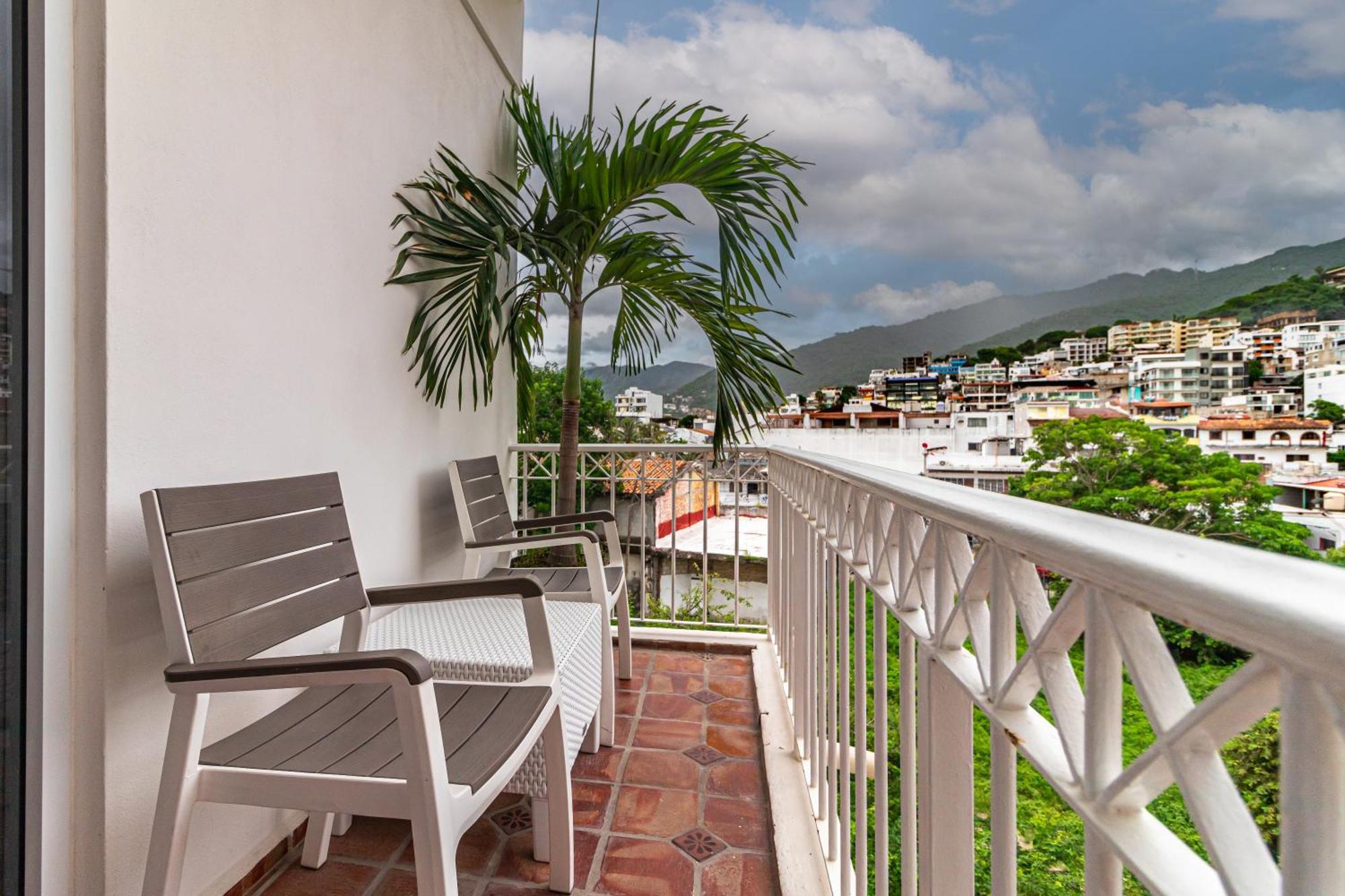 The Paramar Beachfront Boutique Hotel With Breakfast Included - Downtown Malecon Пуерто-Вальярта Екстер'єр фото