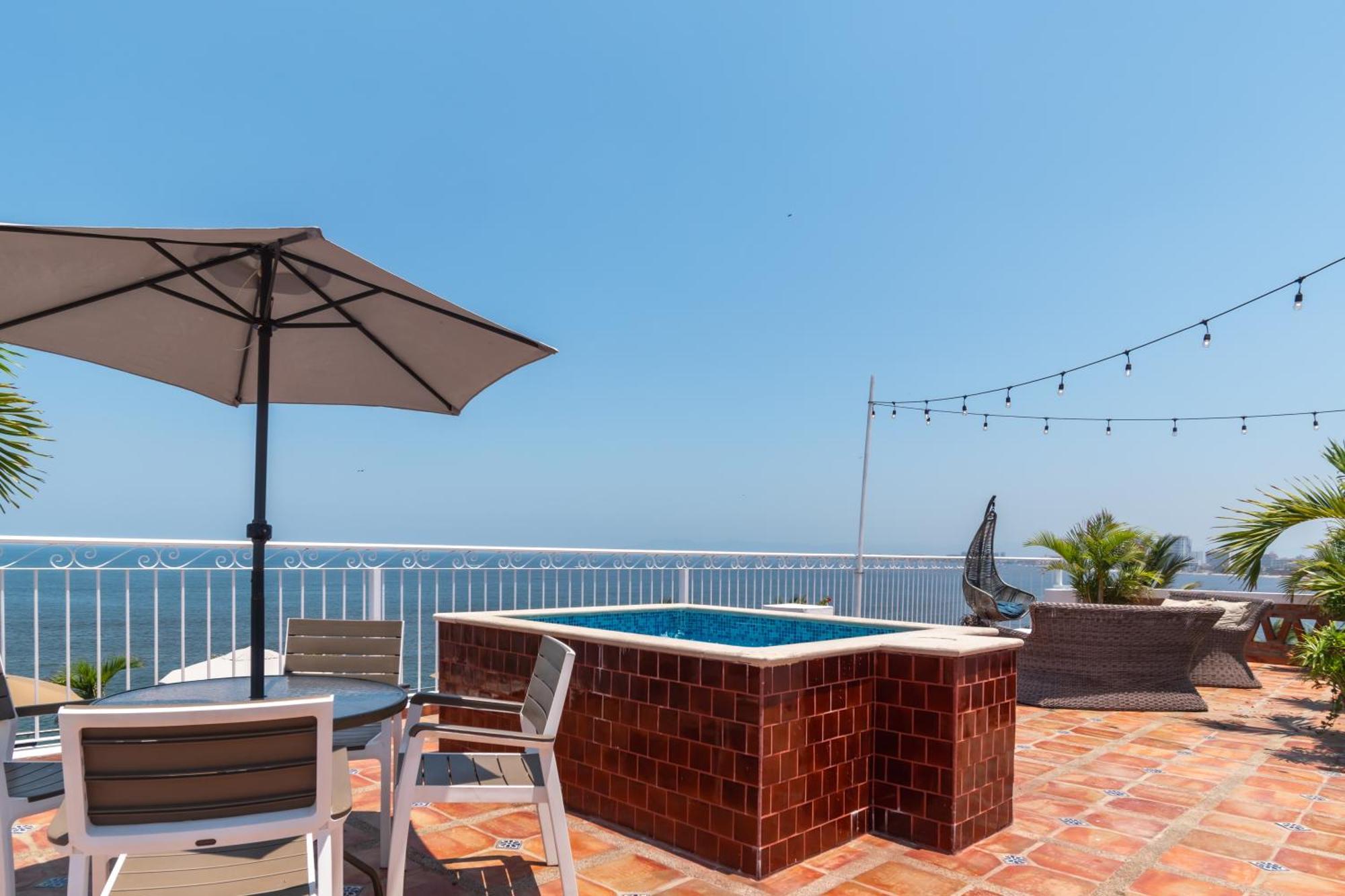 The Paramar Beachfront Boutique Hotel With Breakfast Included - Downtown Malecon Пуерто-Вальярта Екстер'єр фото