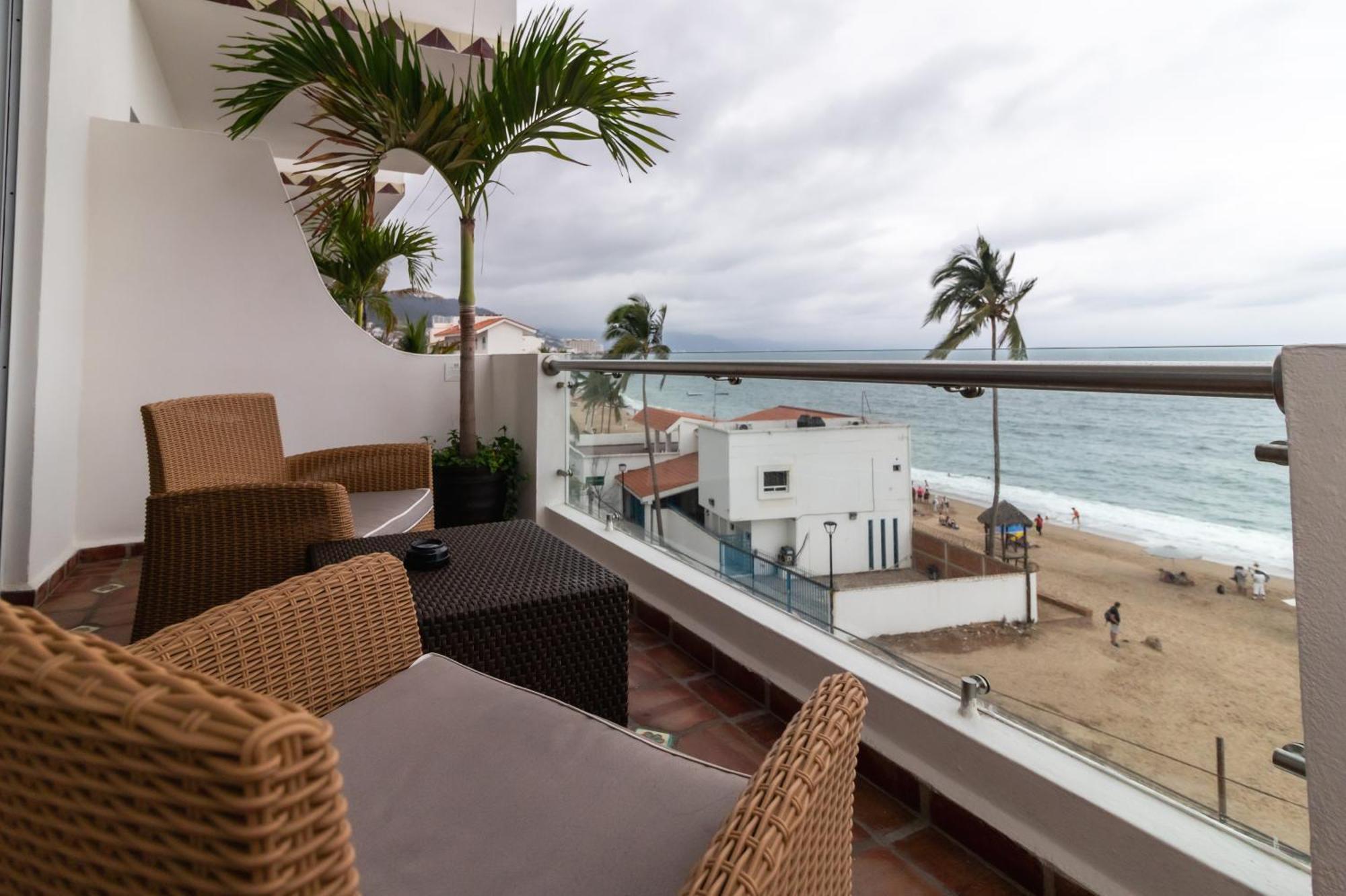 The Paramar Beachfront Boutique Hotel With Breakfast Included - Downtown Malecon Пуерто-Вальярта Екстер'єр фото