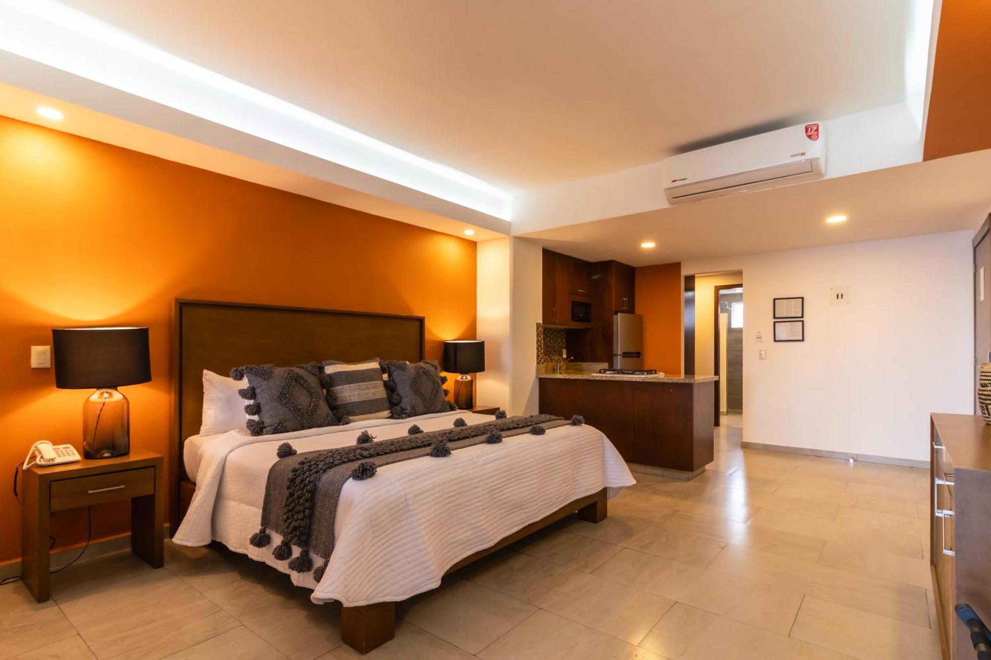 The Paramar Beachfront Boutique Hotel With Breakfast Included - Downtown Malecon Пуерто-Вальярта Екстер'єр фото