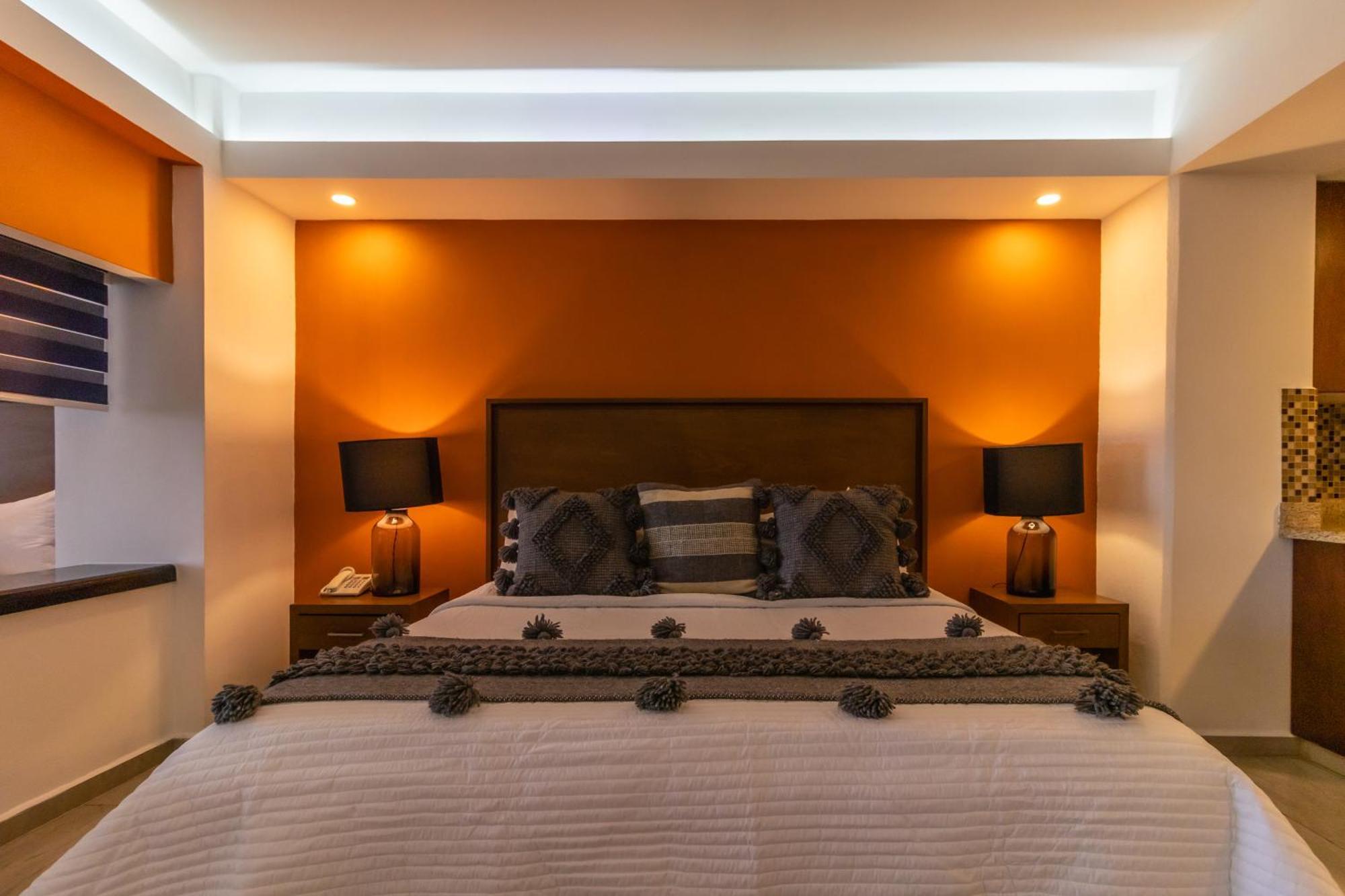 The Paramar Beachfront Boutique Hotel With Breakfast Included - Downtown Malecon Пуерто-Вальярта Екстер'єр фото