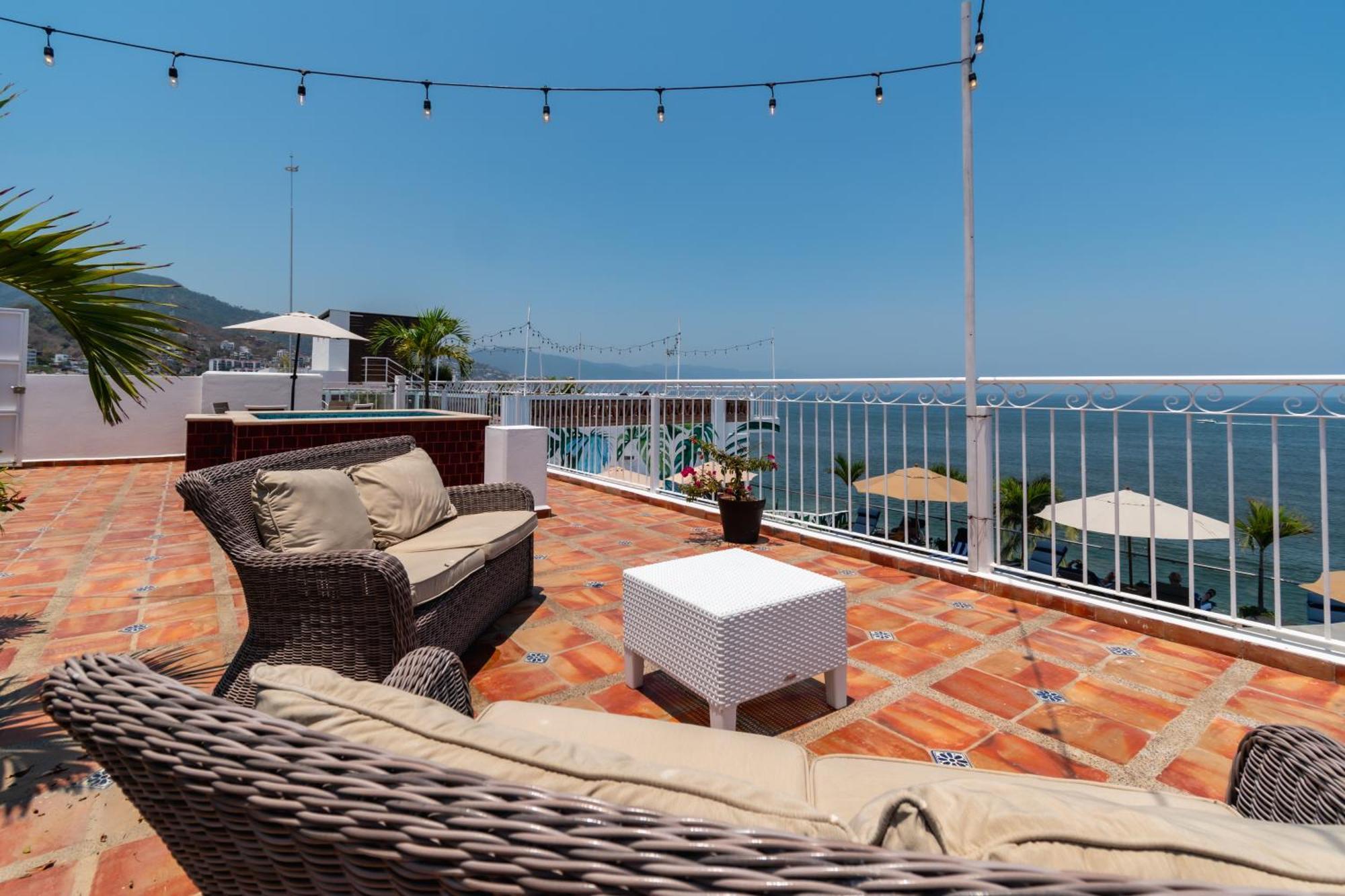 The Paramar Beachfront Boutique Hotel With Breakfast Included - Downtown Malecon Пуерто-Вальярта Екстер'єр фото