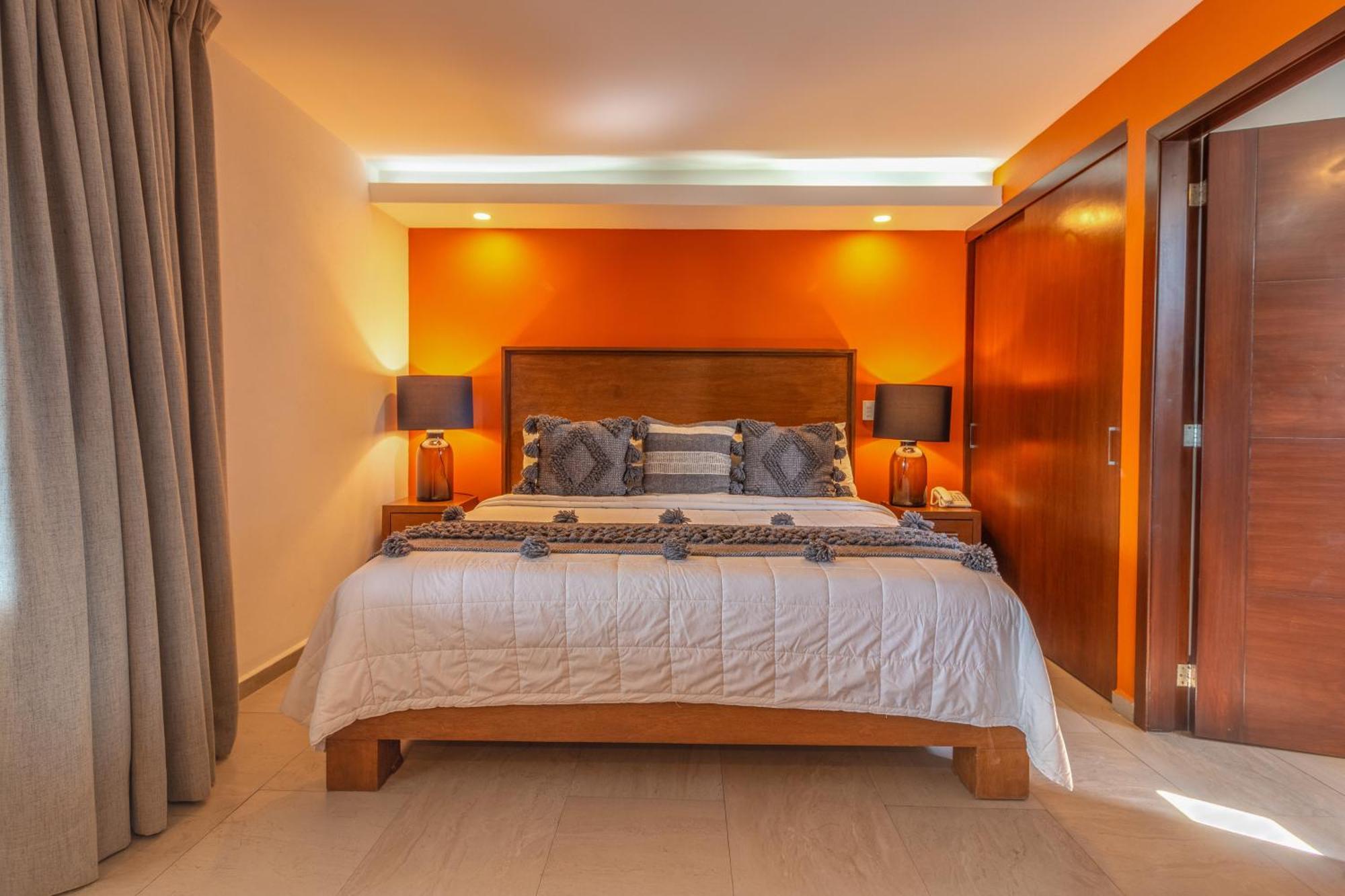 The Paramar Beachfront Boutique Hotel With Breakfast Included - Downtown Malecon Пуерто-Вальярта Екстер'єр фото